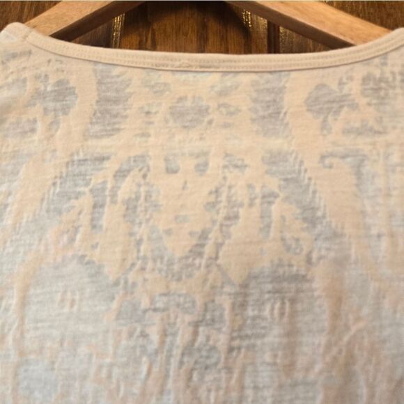 Tahari Burn Out V Neck T Shirt Semi Sheer Paisley XSMALL - Picture 5 of 8